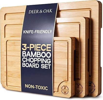 Deer & Oak 3-Piece Bamboo Chopping Board Set, Pre-Oiled Wooden Cutting Chopping Boards for Kitchens 33x24cm, 28x20cm, 22x15cm, with Side Handle and Grooves